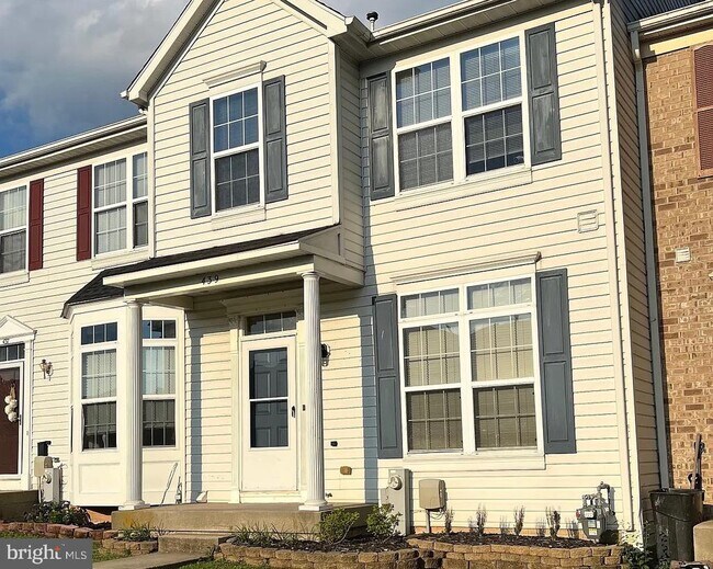 Building Photo - 439 Amelanchier Ct