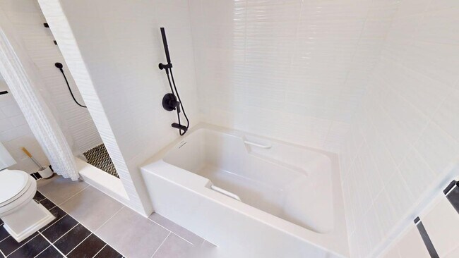 Building Photo - 901 Galisteo St