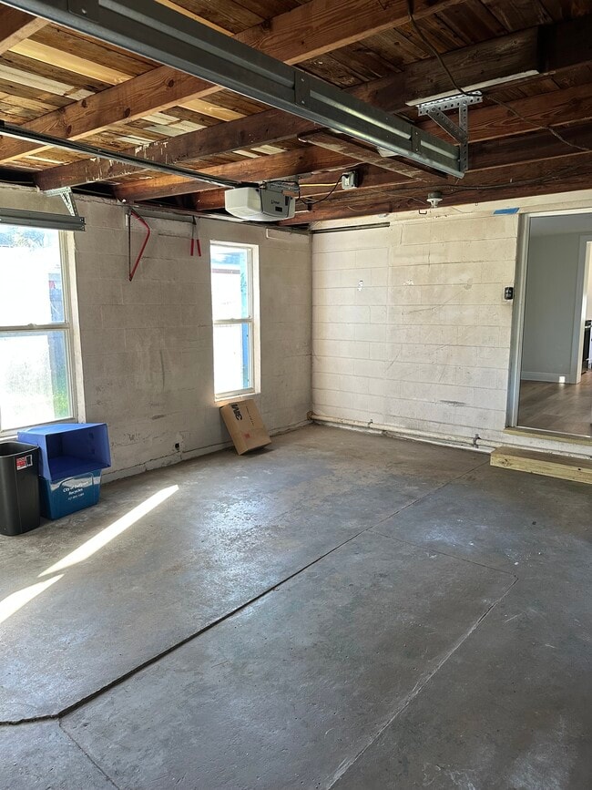Building Photo - 1814 53rd St S
