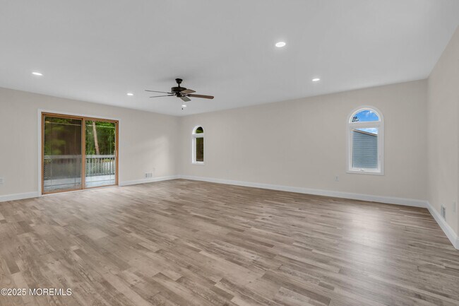 Building Photo - 352 Leesville Rd