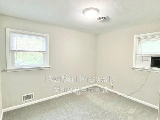 Building Photo - 5964 Lockamy Ln