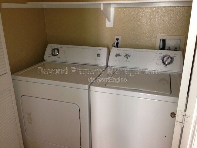 Building Photo - 12376 Carmel Country Rd