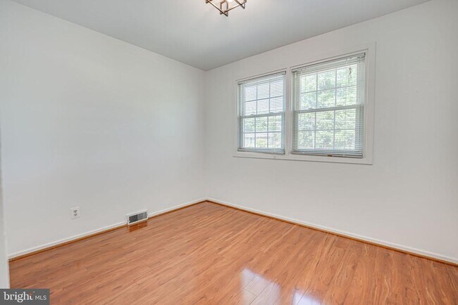 Building Photo - 5924 Cauba Ct