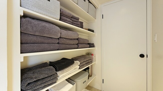 Building Photo - 2575 Khi Ave