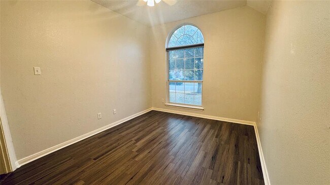 Building Photo - 1505 Shady Hillside Pass