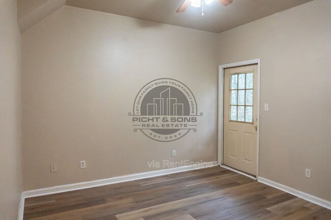 Building Photo - 2403 Hartsfield Rd
