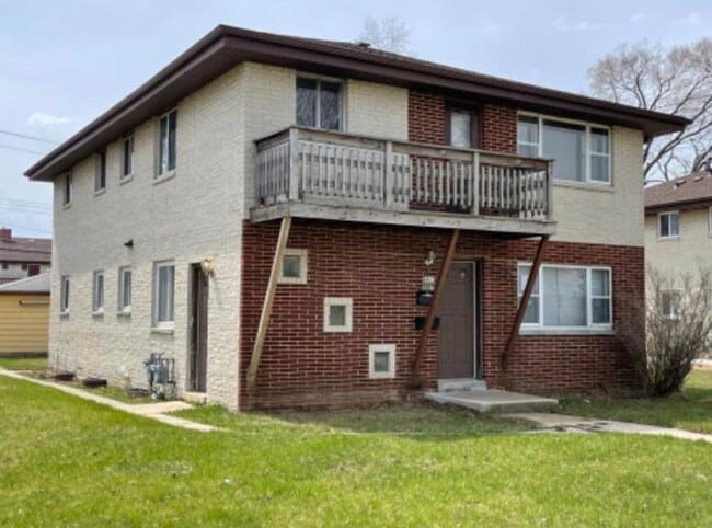 Building Photo - 8803 W Thurston Ave