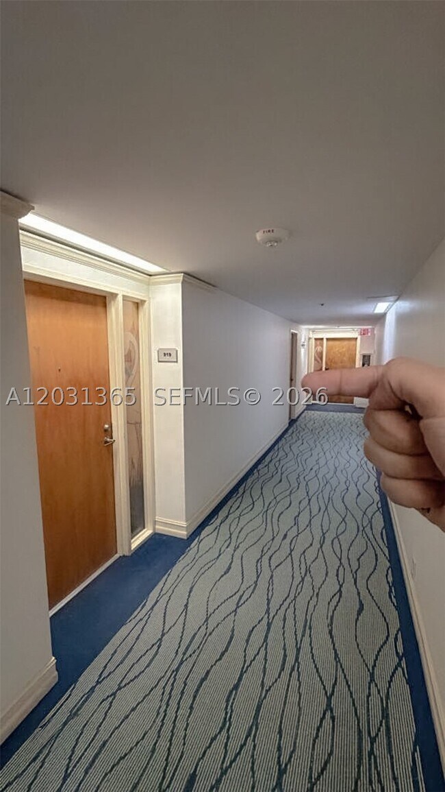 Building Photo - 7601 E Treasure Dr