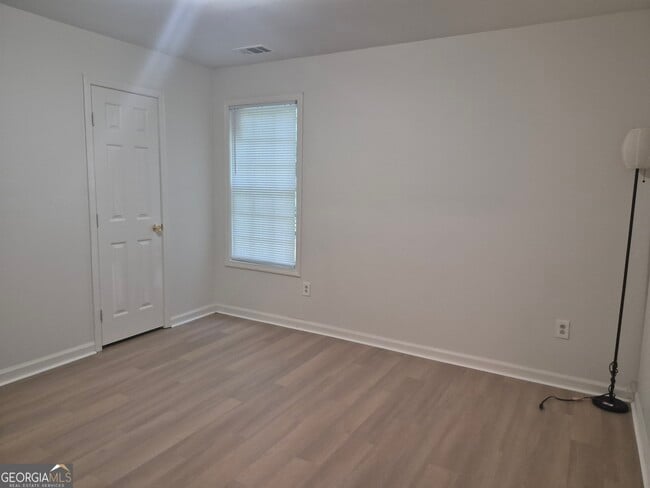 Building Photo - 7065 Mahonia Pl