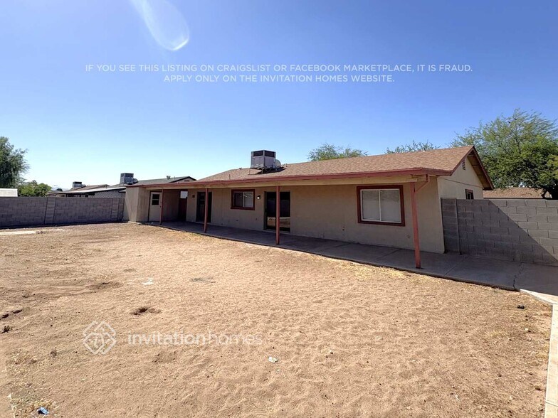 Building Photo - 9503 W Las Palmaritas Dr