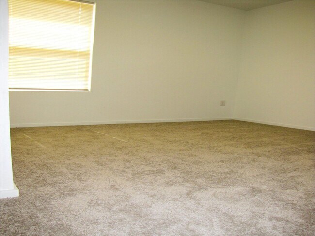 Building Photo - 17955 Valle Cupa Ln