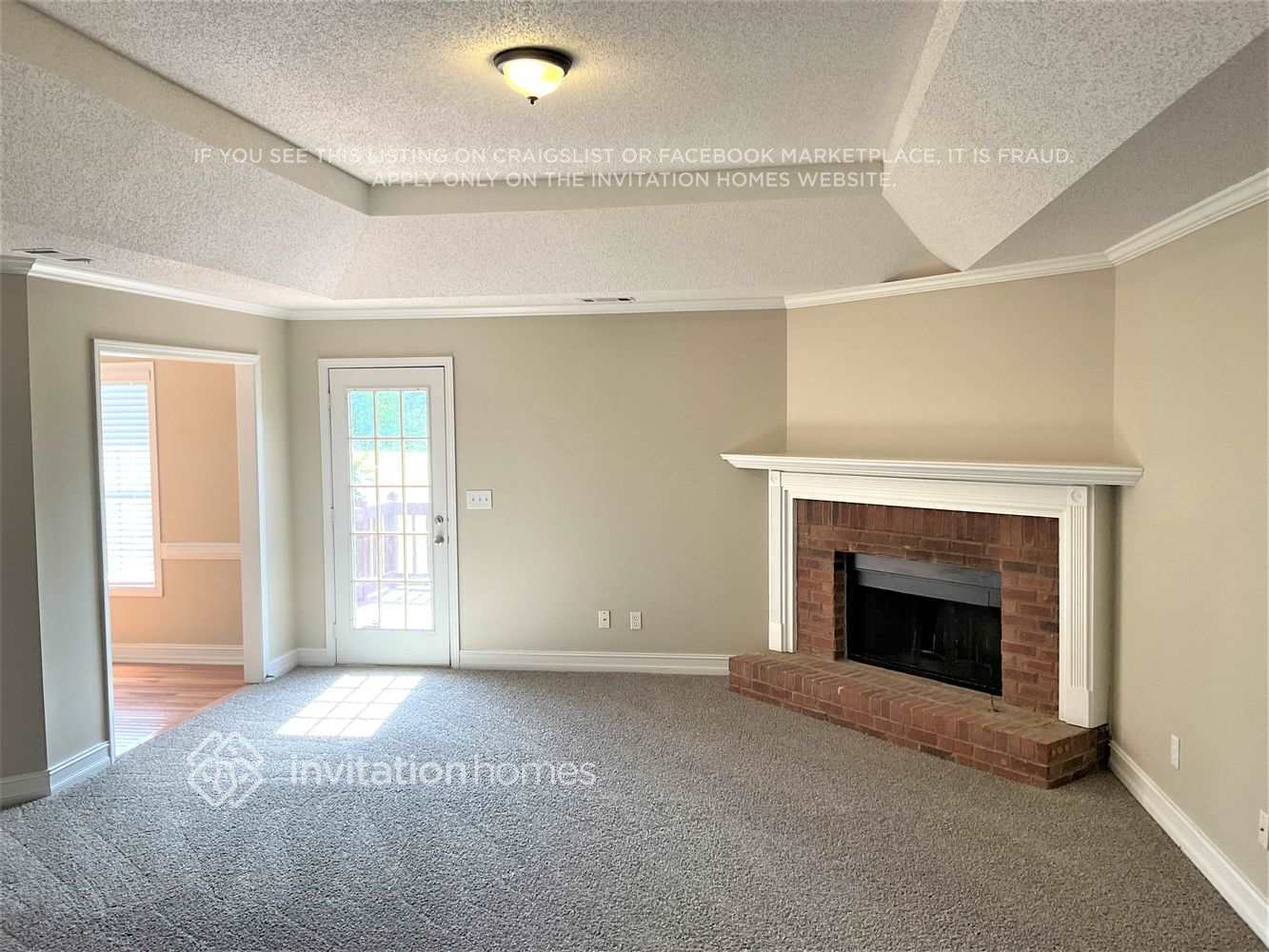 Building Photo - 1121 Sutton Dr