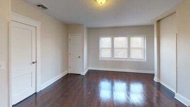 Building Photo - 15-17 Osborn Ave