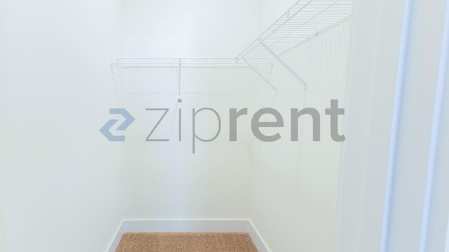 Building Photo - Unit