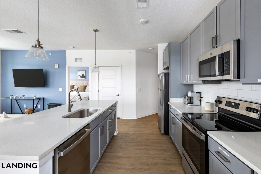 Building Photo - 1181 Manhattan Blvd