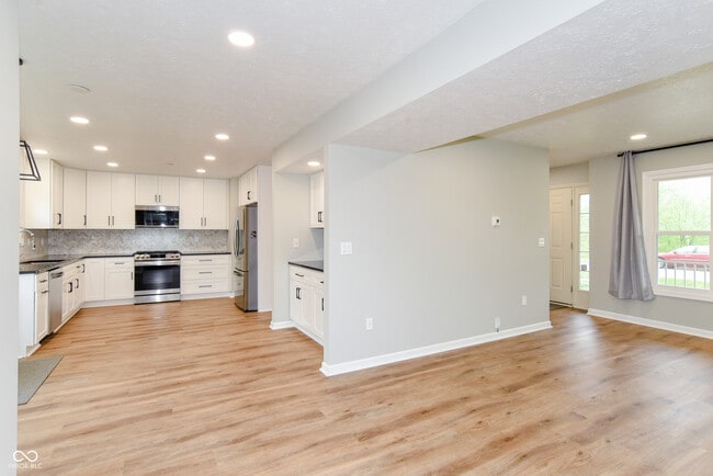 Building Photo - 241 E Fall Creek Pkwy S Dr