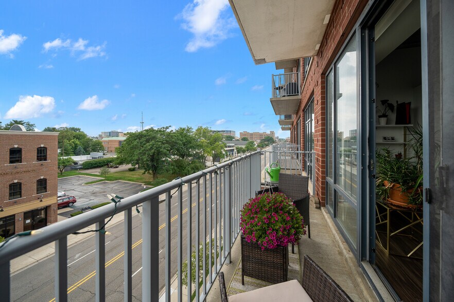 Building Photo - 101 Curry Ave