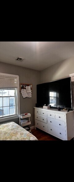 Building Photo - 190 Campbell Ave