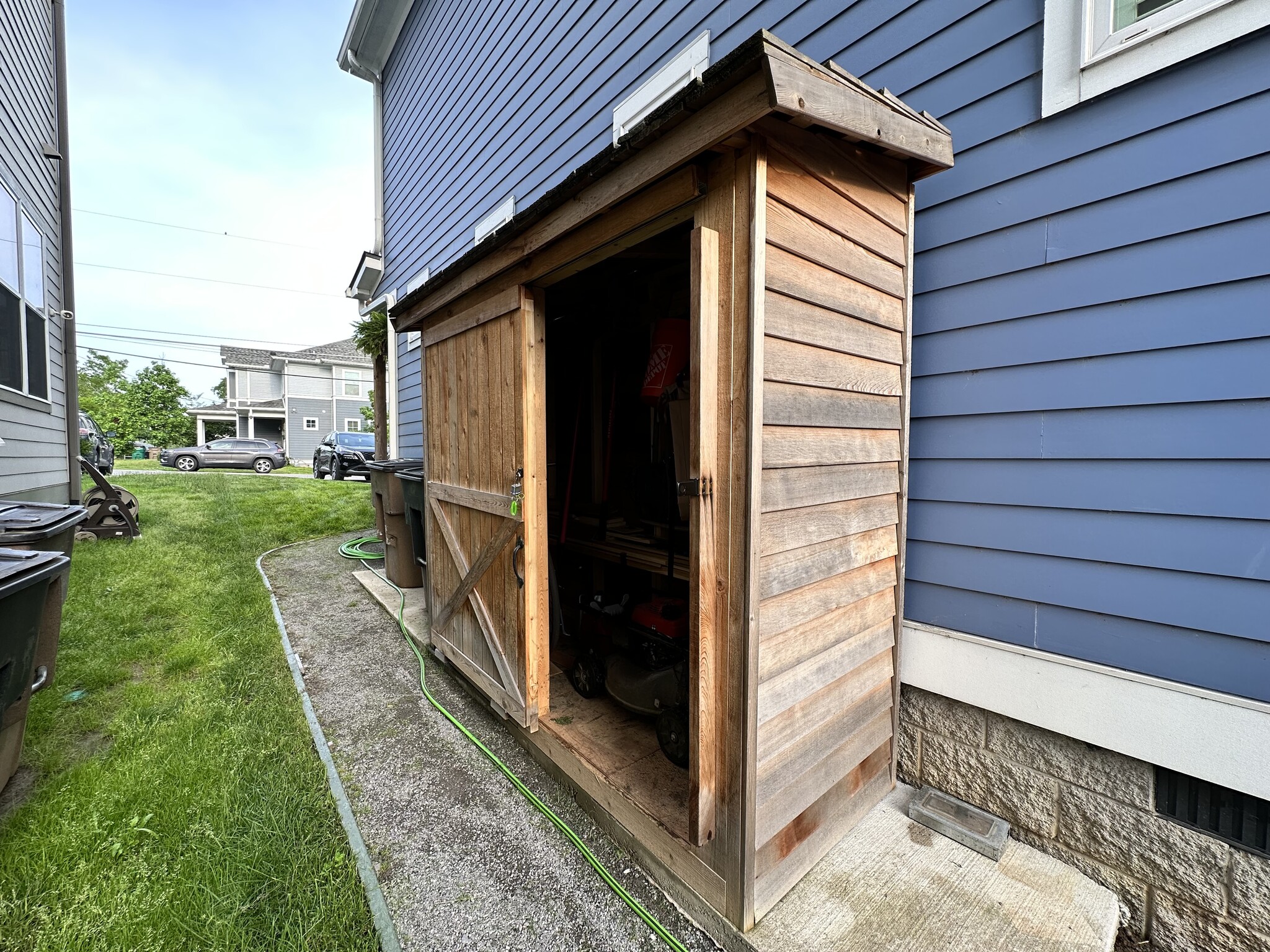 Storage shed - 1716 Northview Ave