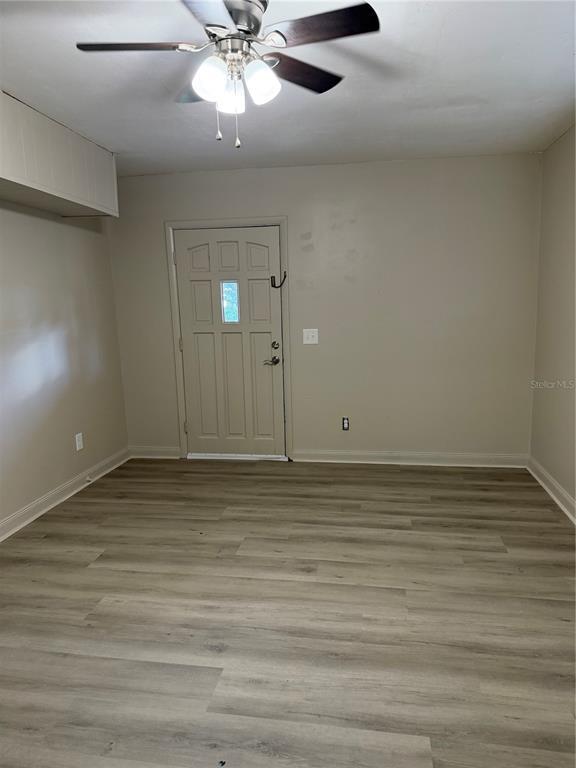 Building Photo - 3003 Venice Way