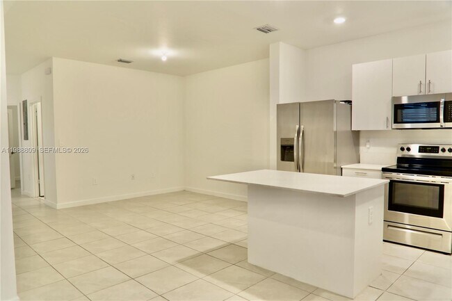 Building Photo - 11719 SW 246 Terrace