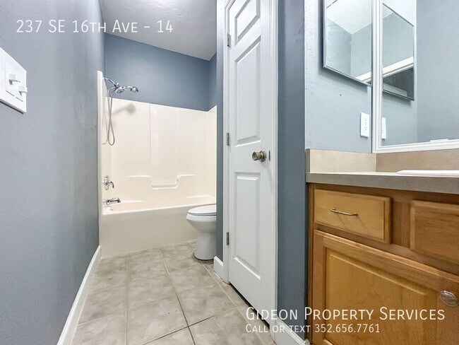 Building Photo - 237 SE 16th Ave