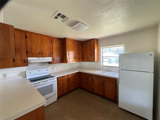 Building Photo - 12455 SE 138th Ave