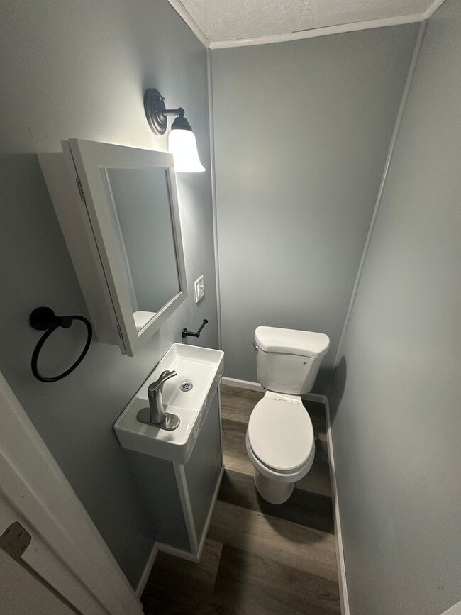 Building Photo - 865 Georgia Ave