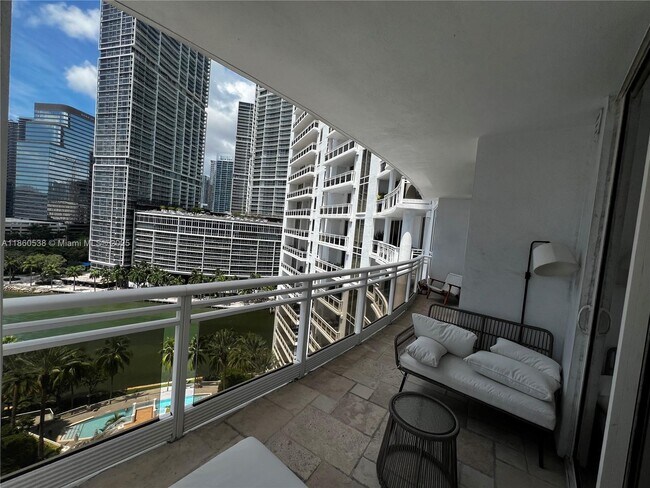 Building Photo - 901 Brickell Key Blvd