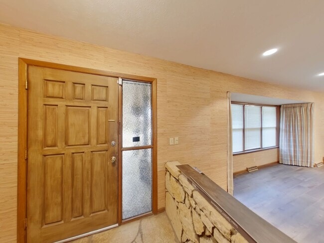 Building Photo - 7761 Killarney Ct