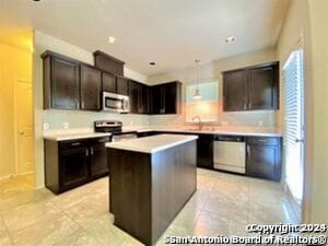 Building Photo - 7106 Sunny Day