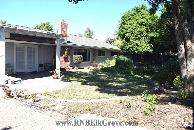 Building Photo - 9006 El Patio Ct