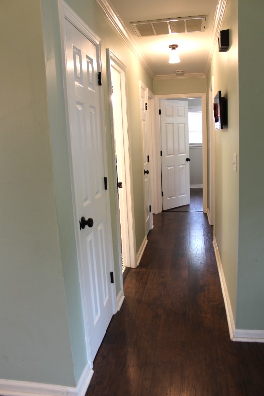 Building Photo - 334 Thalia Dr