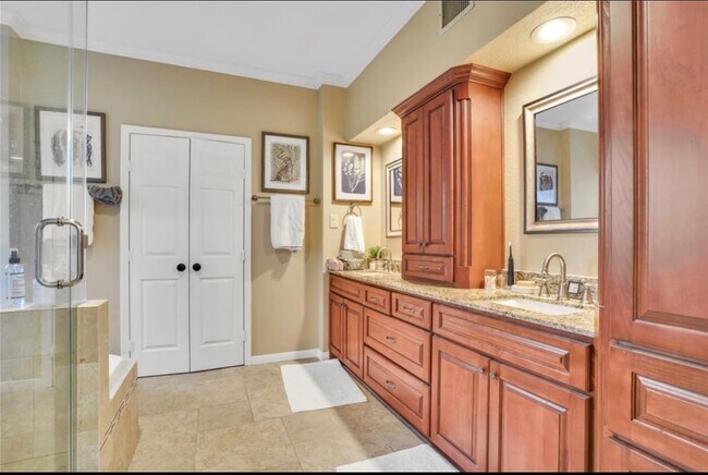 Building Photo - 18214 Spruce Creek Dr