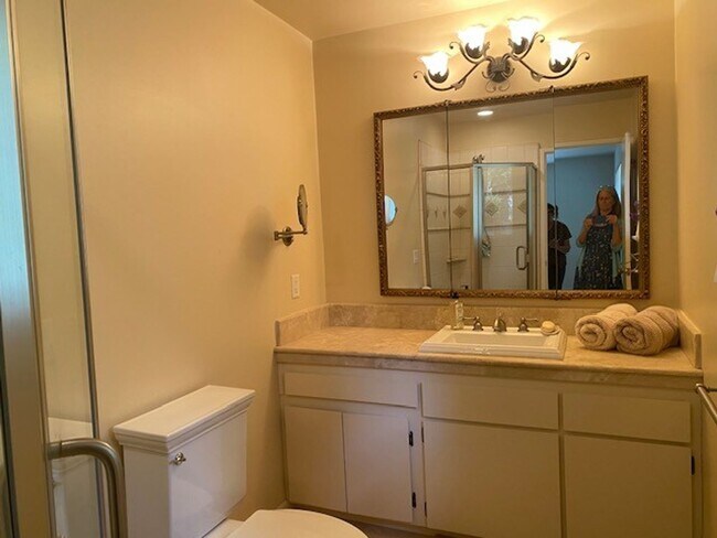 Building Photo - Updated Ranch style home Nevada City
