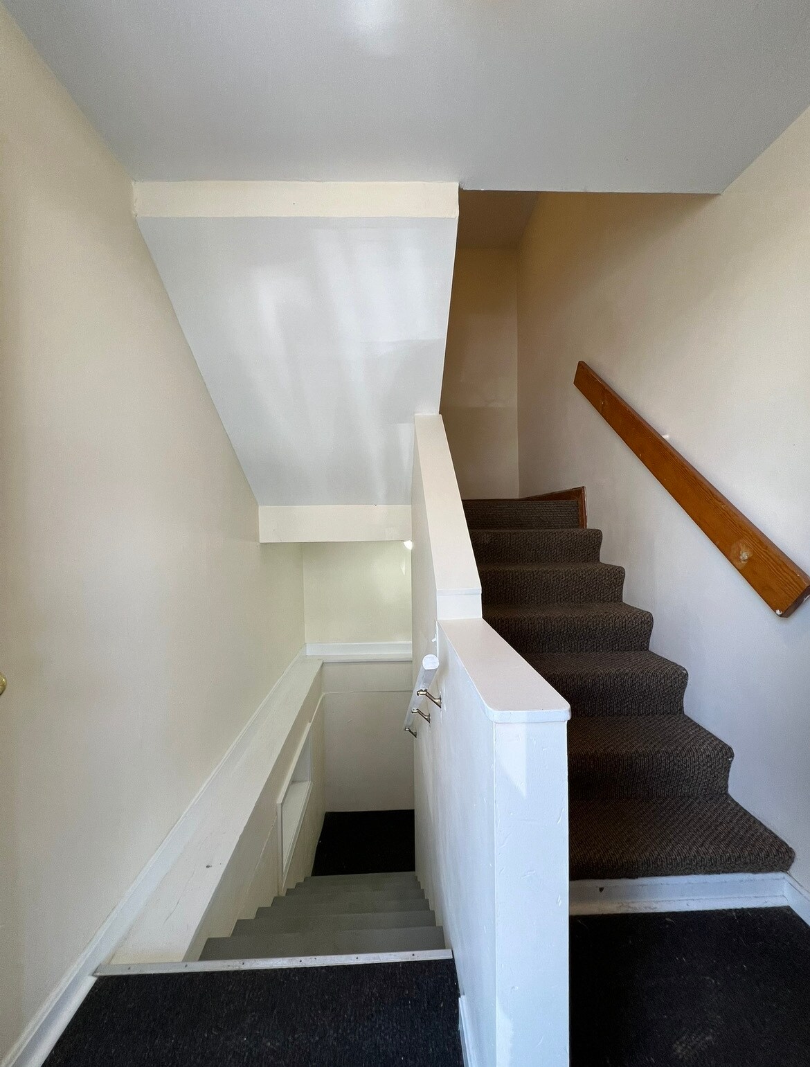 Building Photo - 114 Charles St