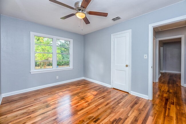 Building Photo - 2058 Thomasville Rd