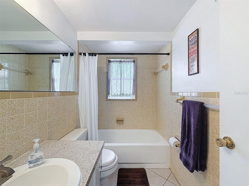 Building Photo - 7815 Foxbloom Dr