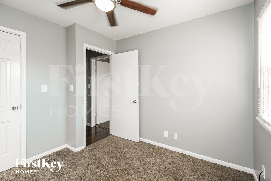 Building Photo - 9436 Craig Dr