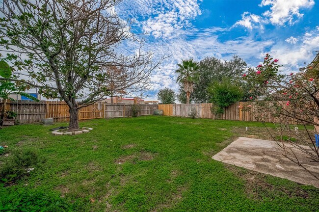 Building Photo - 5214 Rustling Trails Dr