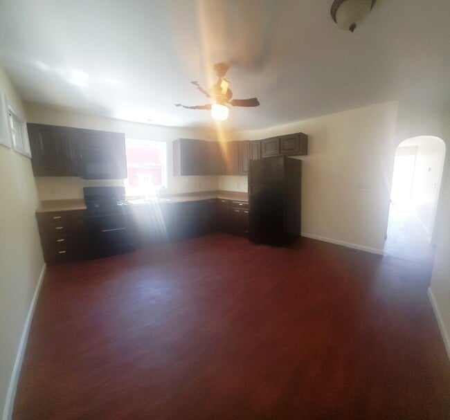 large kitchen - 124 W Shore Rd