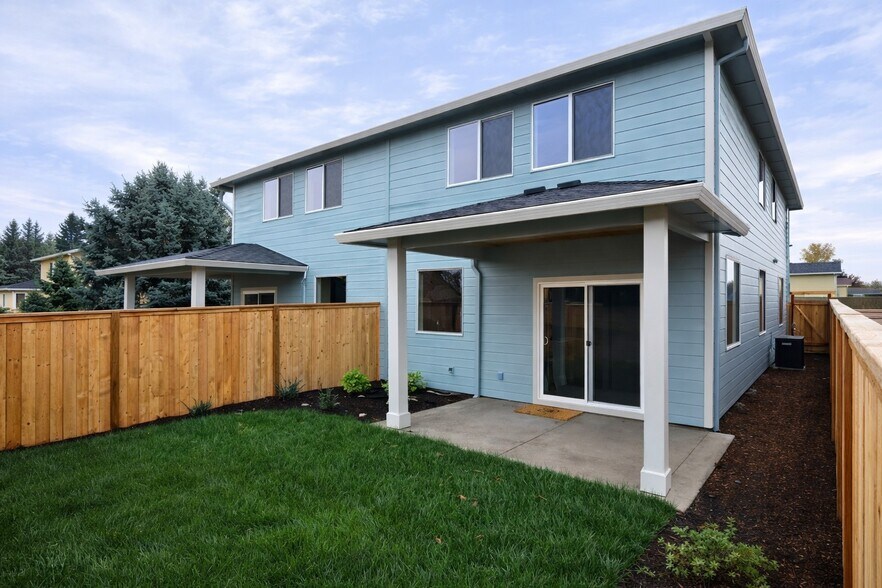 Building Photo - 1319 Oppek St NE