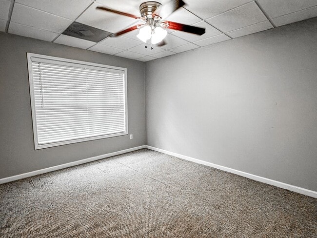 Building Photo - Large North Forsyth home with Garage