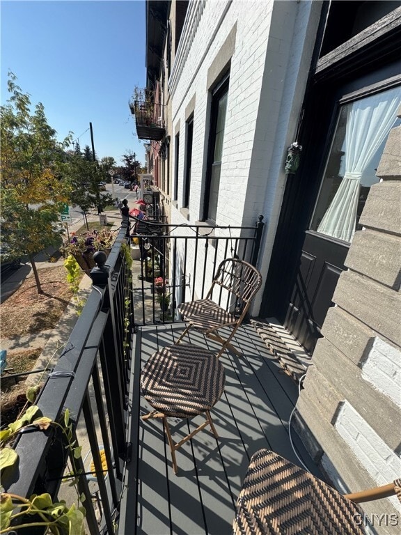 Building Photo - 87 Albany St