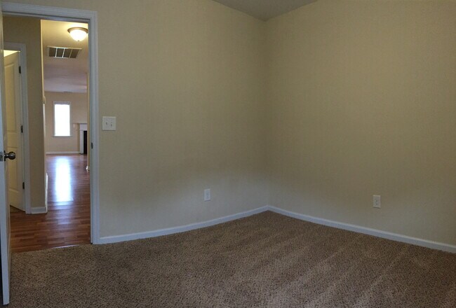 Building Photo - Lavish on Limestone!