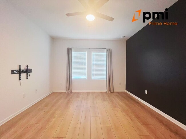 Building Photo - 2135 Huntsman Rdg Rd