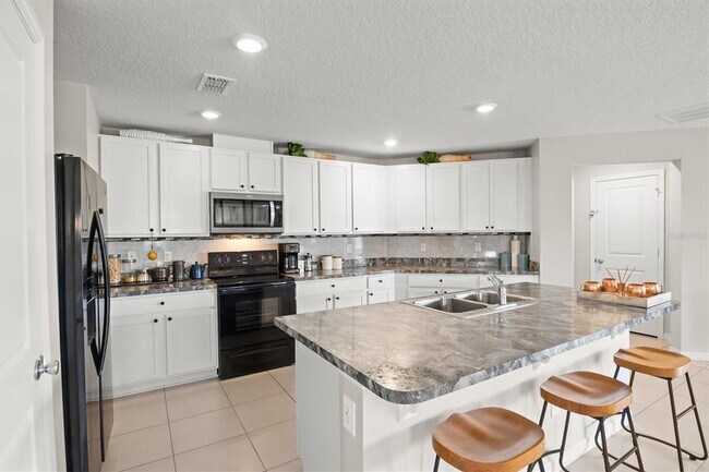 Building Photo - 104 Sunfish Dr