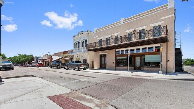 Building Photo - 3 BR/2 BA in BASTROP - 1489 SF in Pecan Park - Close to TESLA!
