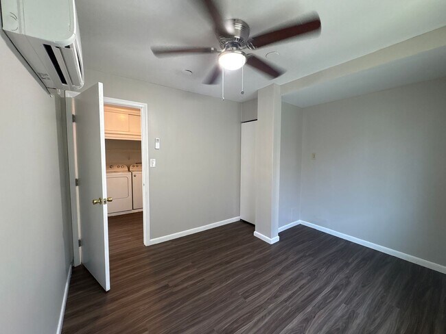 Building Photo - 408 3rd Ave NW