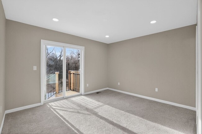 Building Photo - 227 Crestone Ave